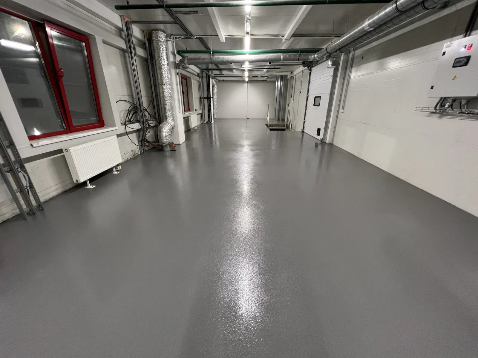 Полимерный пол в цехе пищевого производства площадью 600 м²
